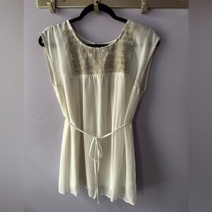 Motherhood Maternity White Embroidered Floral Top Size S